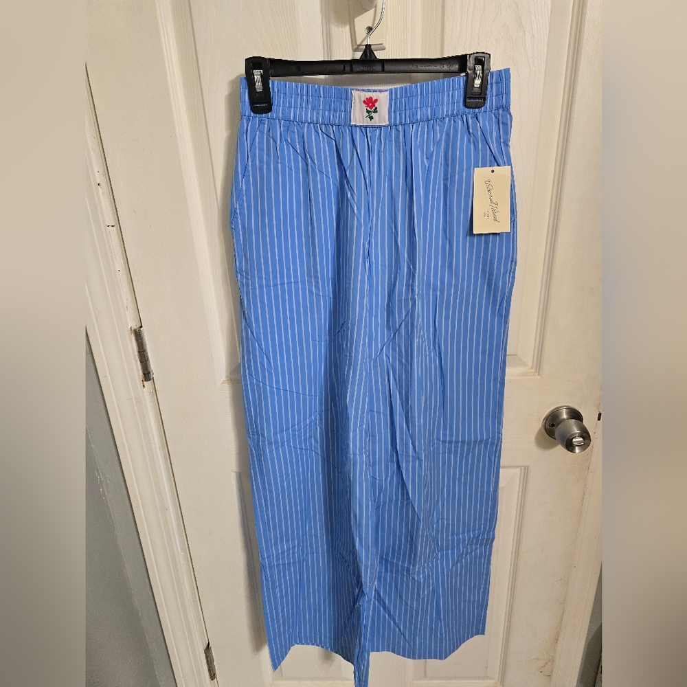 Universal Thread Womens NWT Boxer Pants Blue White Stripes Size XS